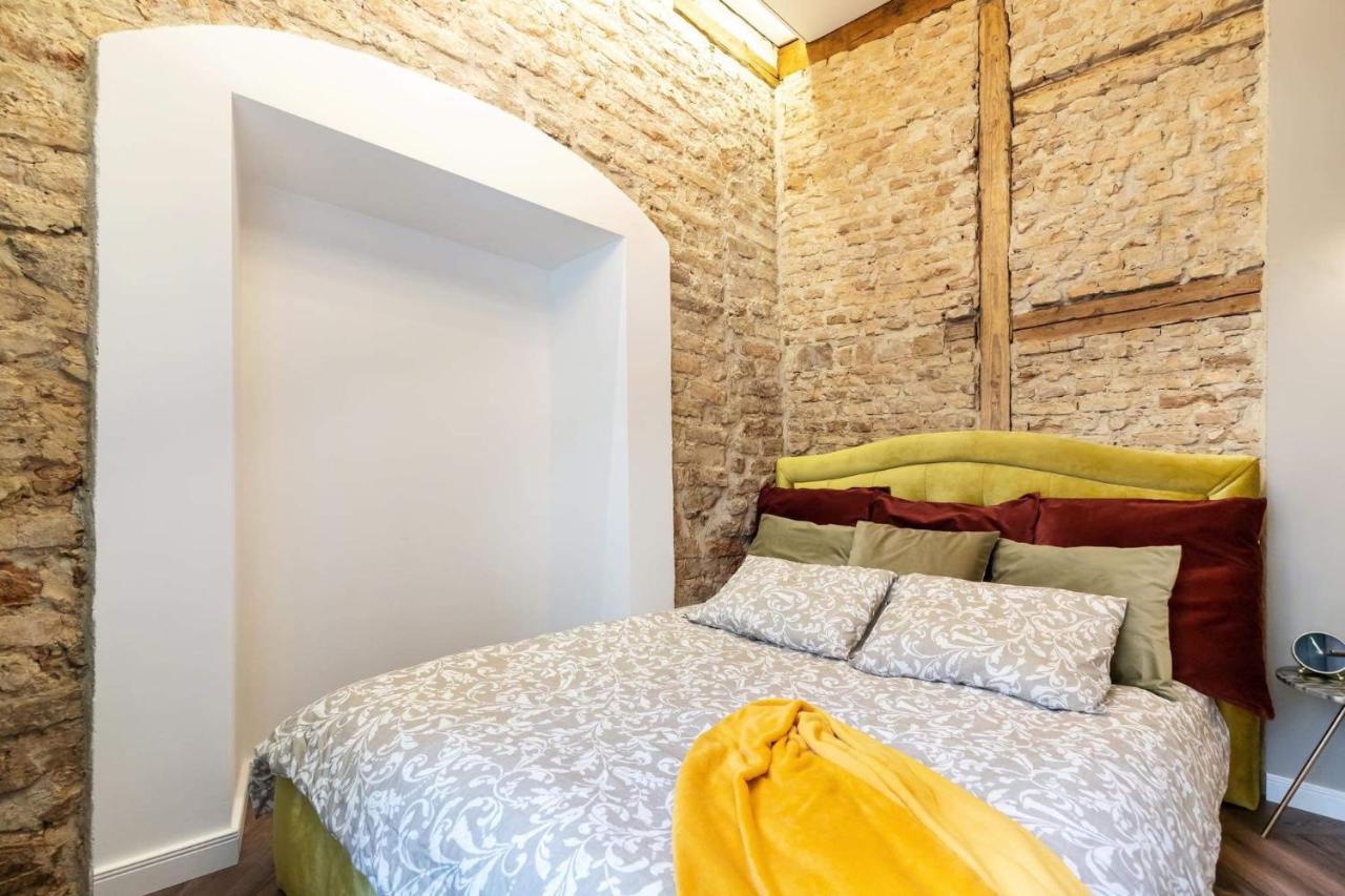 Charming Apt In Vilnius Old Town By Reside Baltic Exterior photo
